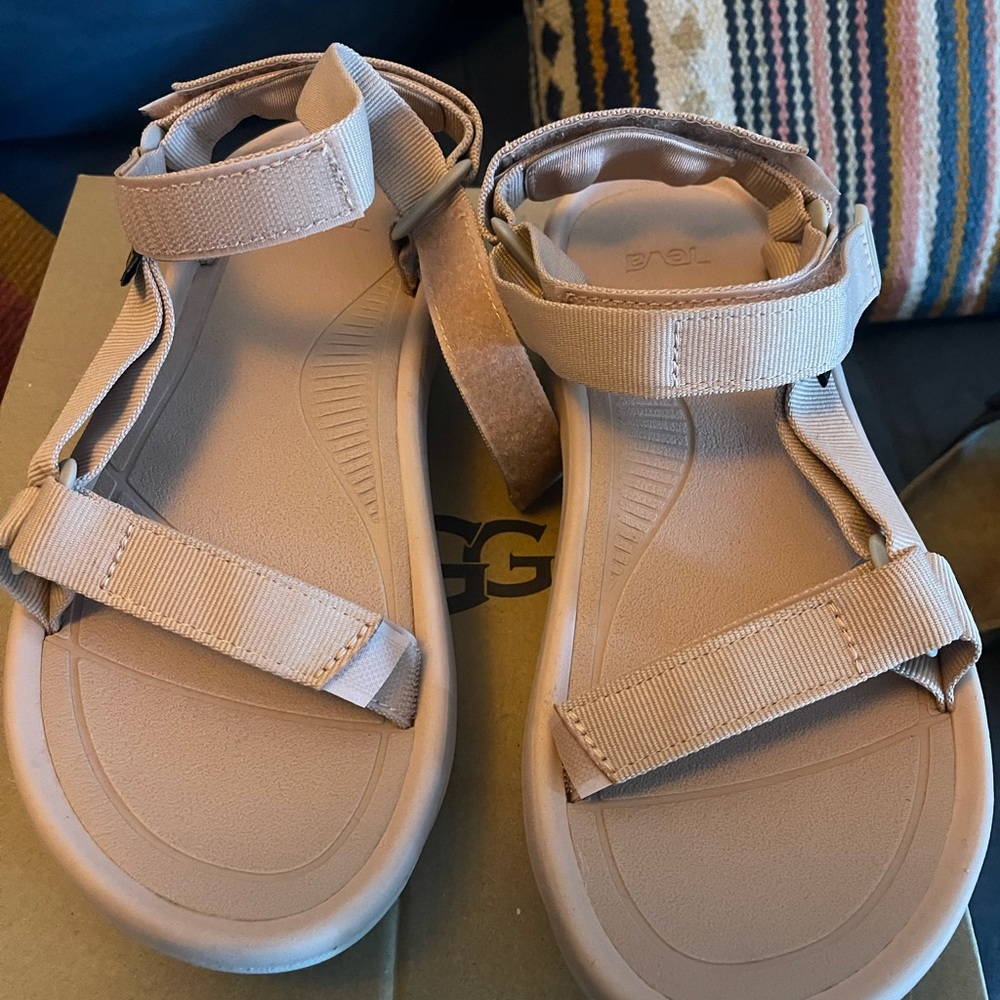 Teva hurricane XLT2 sandals